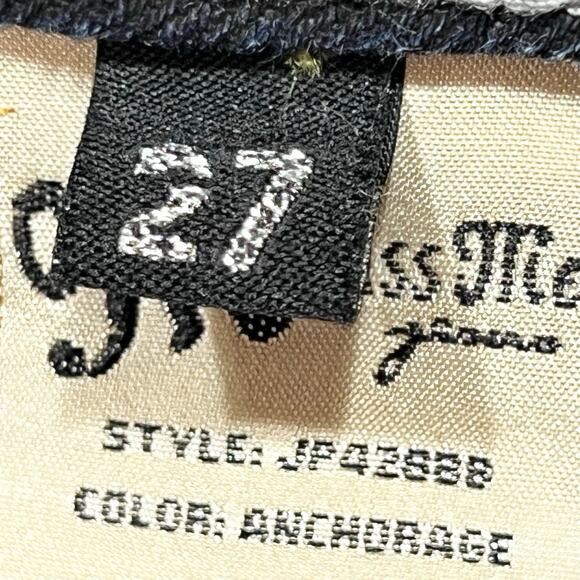 Miss Me Jean Shorts Women Size 27 Distressed Faded Washed Embroidered Studs Used - Picture 9 of 9